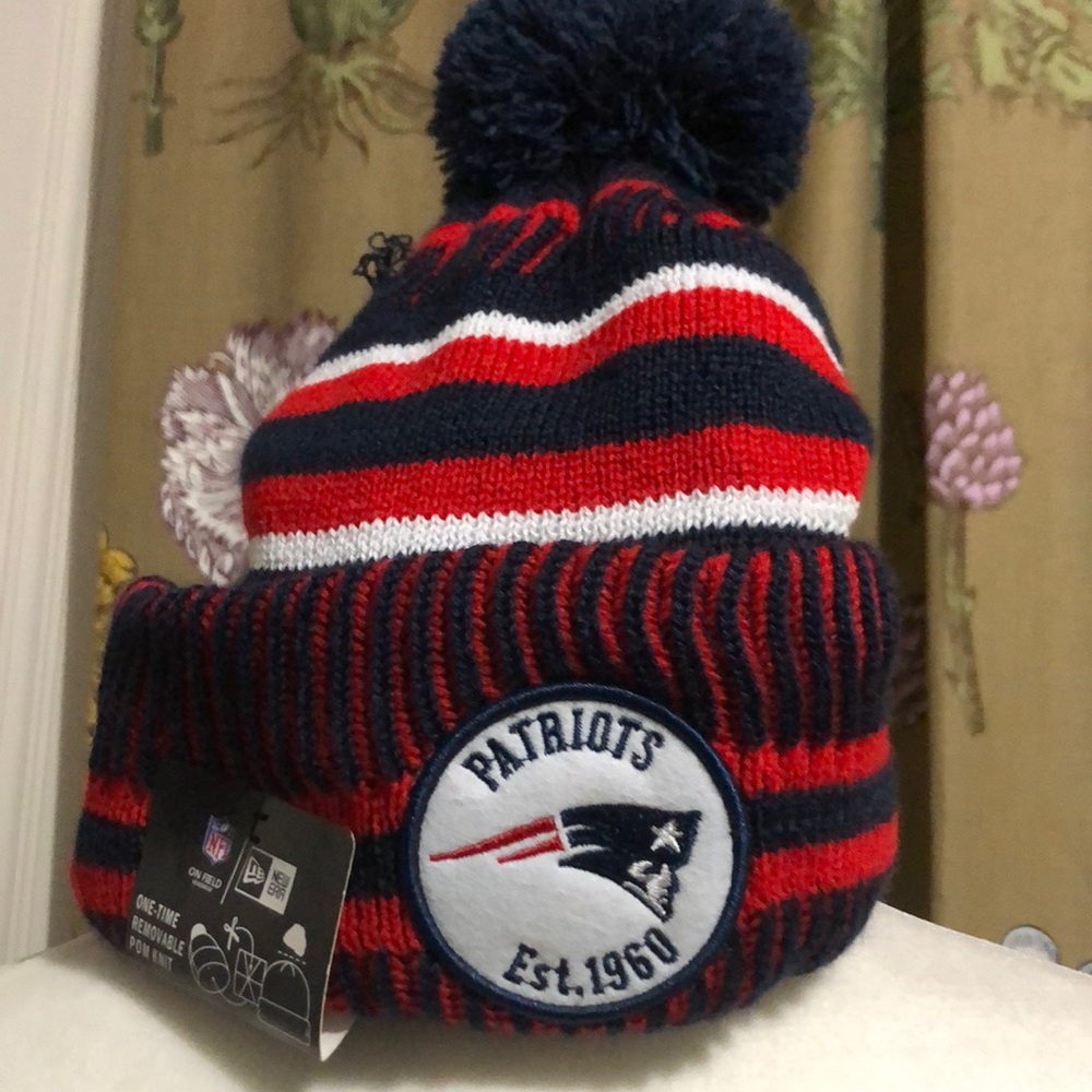Patriots removable Pom knit hat